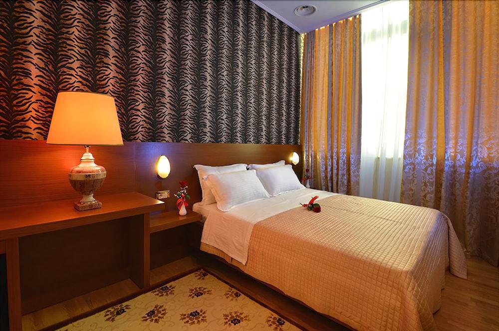 Hotel Austria Tiranë Luaran gambar
