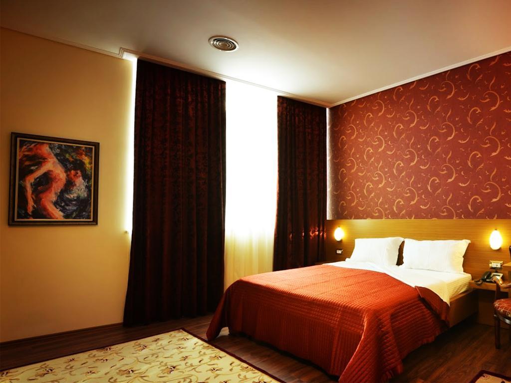 Hotel Austria Tiranë Luaran gambar