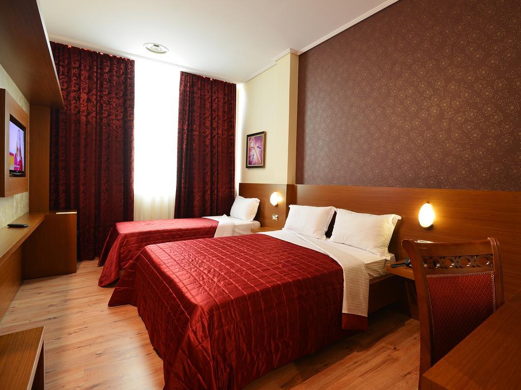 Hotel Austria Tiranë Luaran gambar
