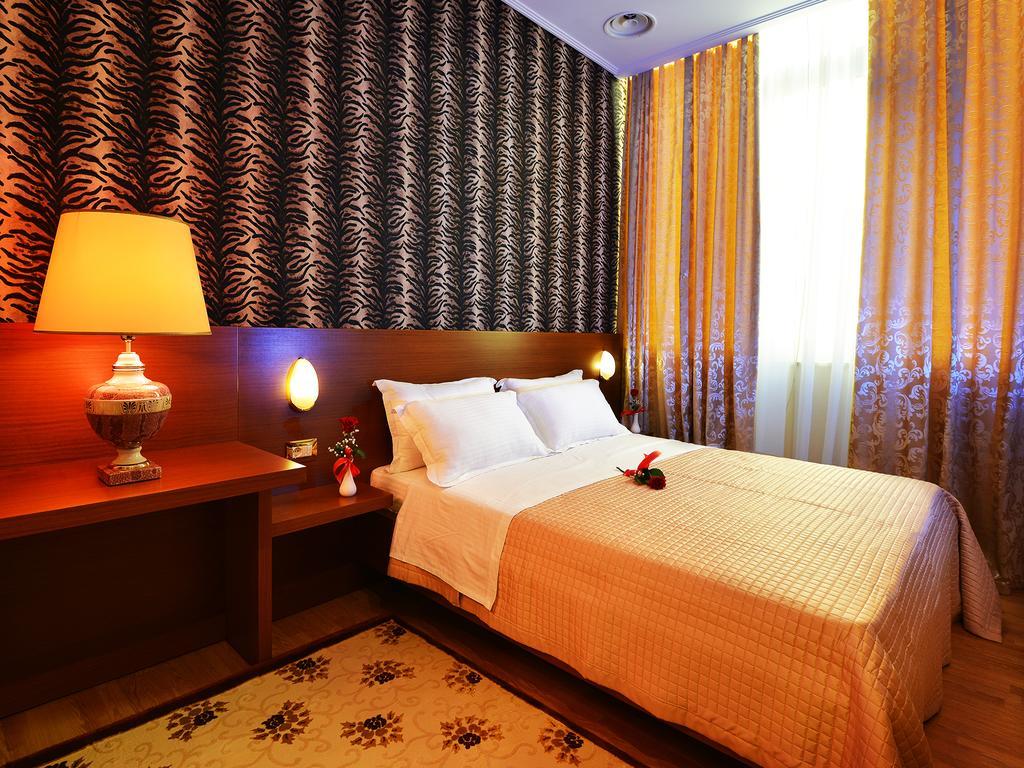 Hotel Austria Tiranë Luaran gambar