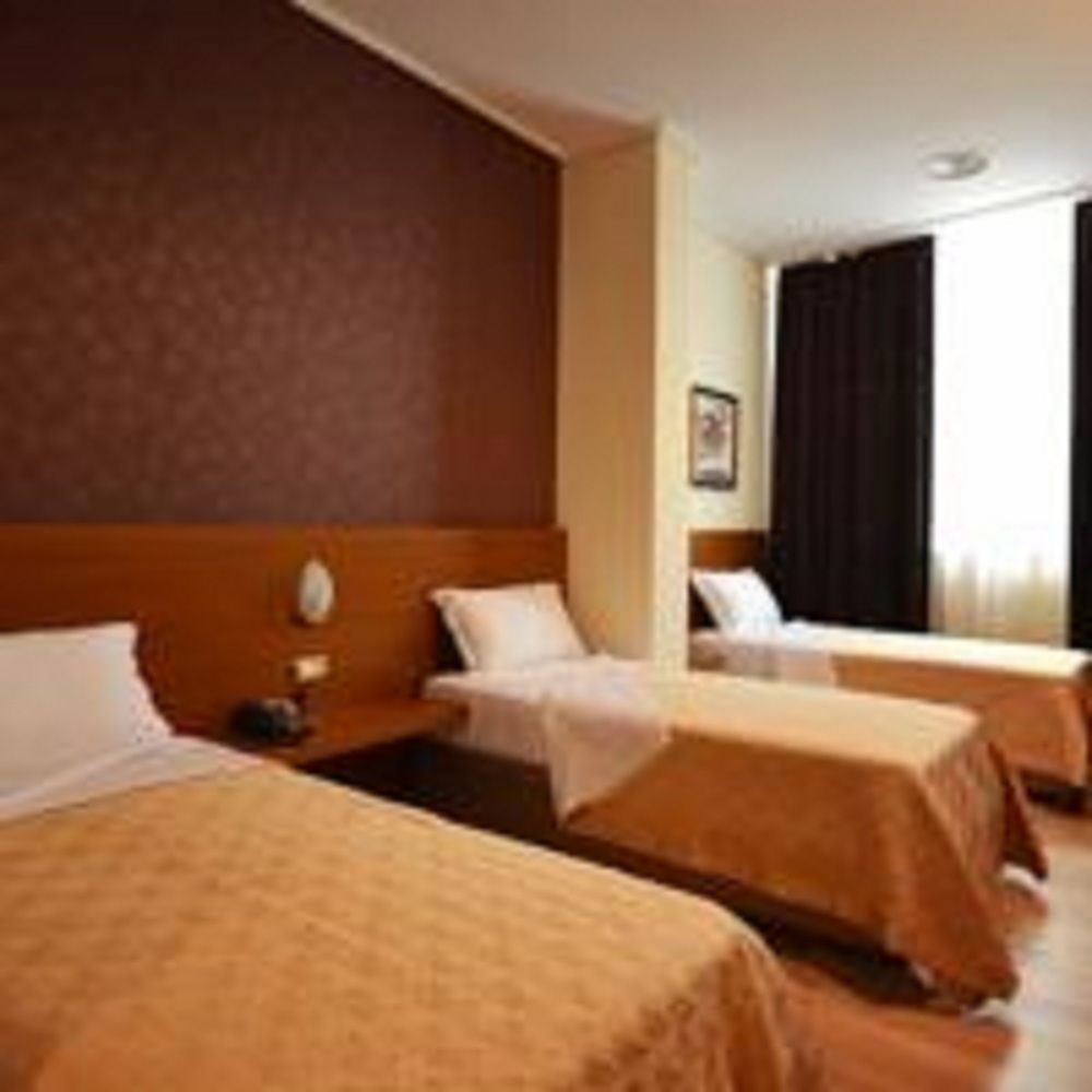 Hotel Austria Tiranë Luaran gambar