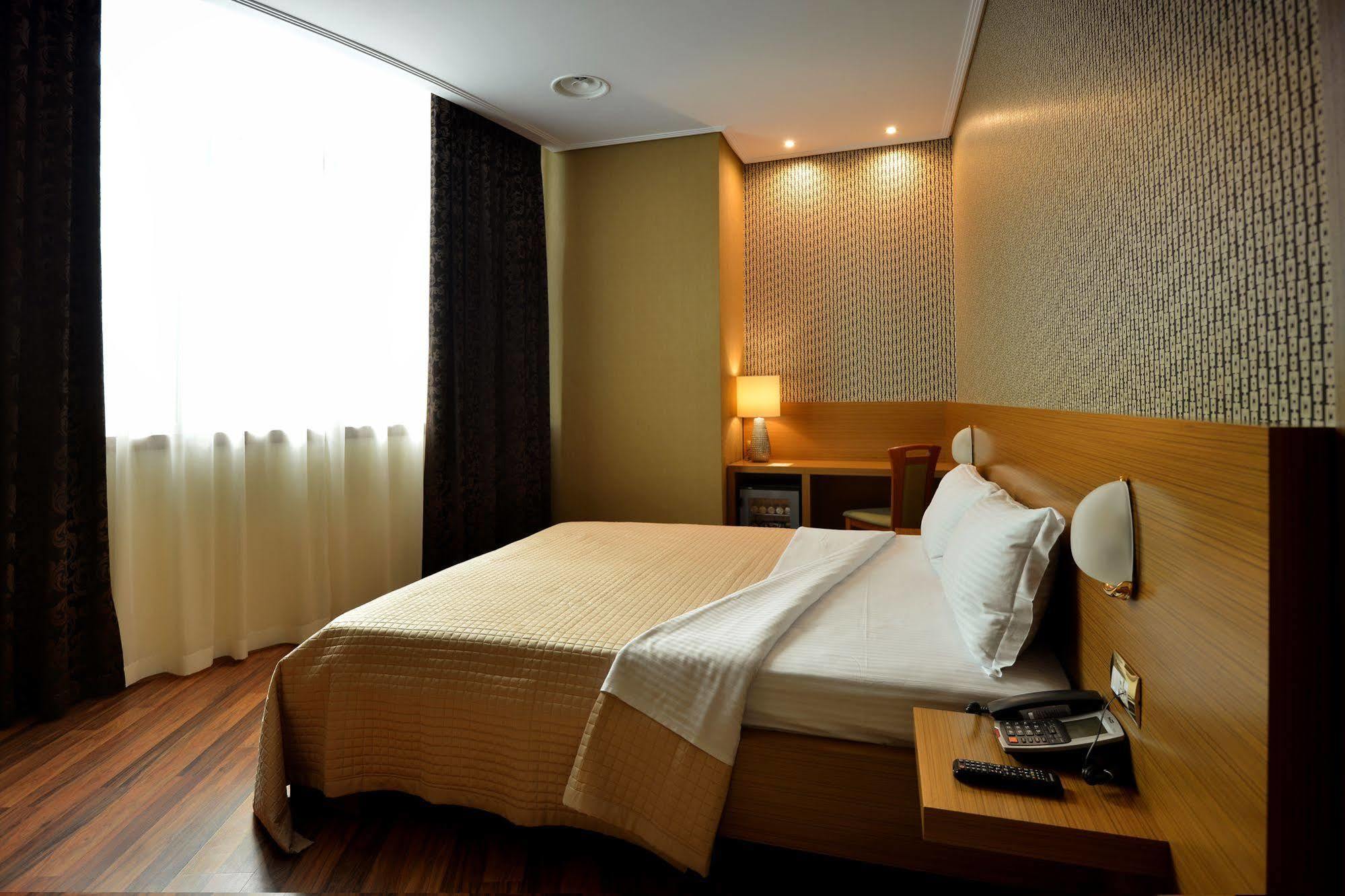 Hotel Austria Tiranë Luaran gambar