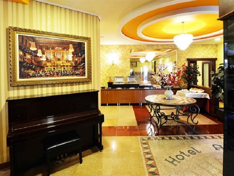 Hotel Austria Tiranë Luaran gambar